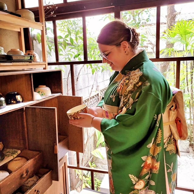 Kyoto: Table-Style Tea Ceremony at a Kyo-Machiya - Learning the ceremony without sitting on the floor