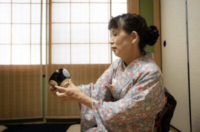 Tea Ceremony Experience in a Small Tea Room