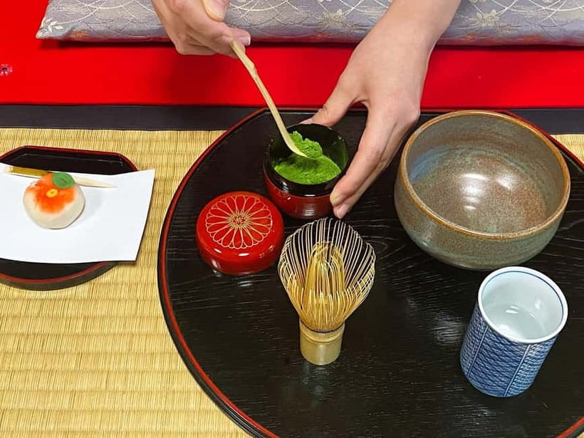 Kyoto: Tea Ceremony in a Traditional Tea House in Kiyomizu - The garden view and the photo
