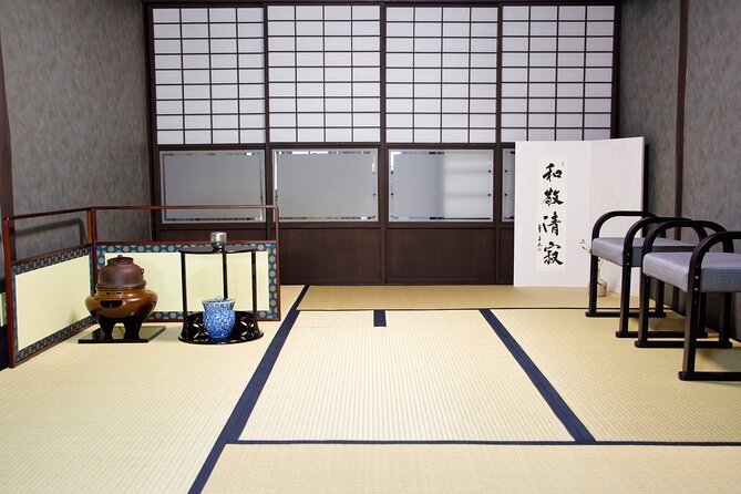 KYOTO Tea Ceremony with kimono near by Imamiya Jinjya Shrine - Watching a tea master with 30 years of study