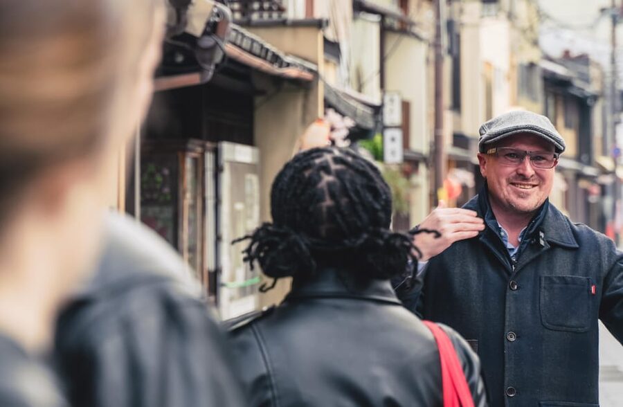 Kyoto: The Geisha Districts of Kyoto Walking Tour - Starting in Miyagawa-chō, Kyoto’s working geisha district