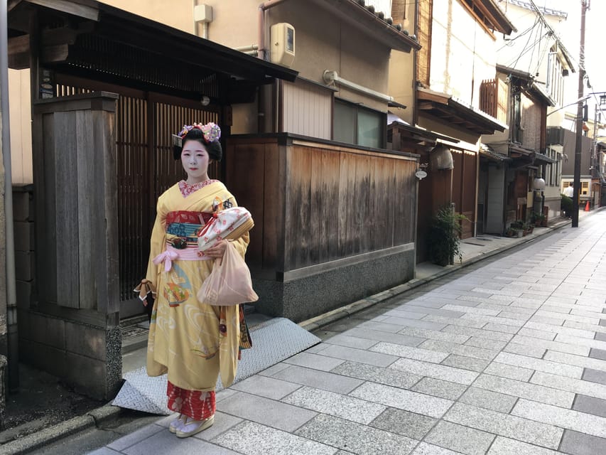 Kyoto: The Geisha Districts of Kyoto Walking Tour - Kenninji Temple and the quieter side of the route
