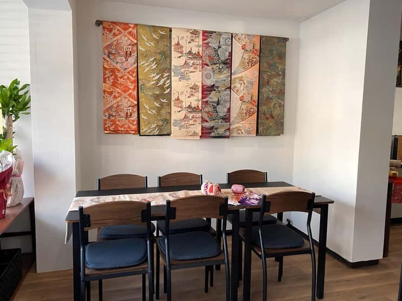 Kyoto: Traditional Kimono Fabric Handicrafts Workshop - Choosing Your Kimono Fabric