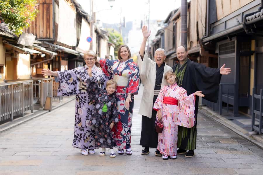 Kyoto: Traditional Kimono Rental - The One-Hour Dressing Process