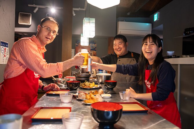 Kyoto Udon and Tempura Cooking Class with Professional Chefs - Eating the meal you prepared