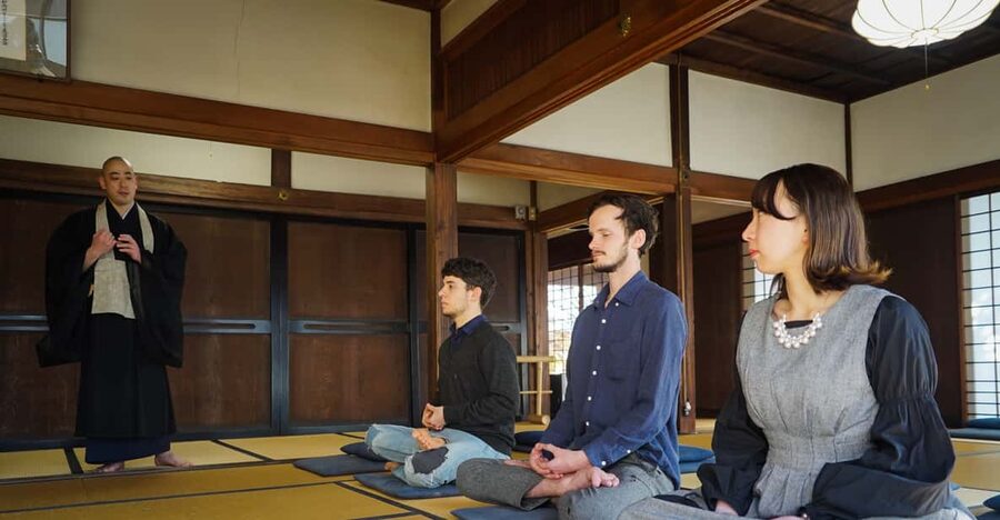 Kyoto: Zen Meditation and Garden Tour at a Temple with Lunch - Kōmyō-in garden: learning how to look