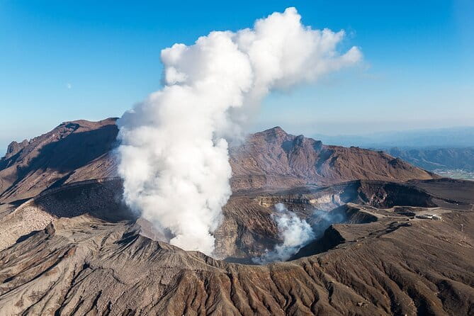 Kyushu: Aso Vocano, Grassland,Onsen and Aso shrine 1-Day Tour - The Aso day trip at a glance