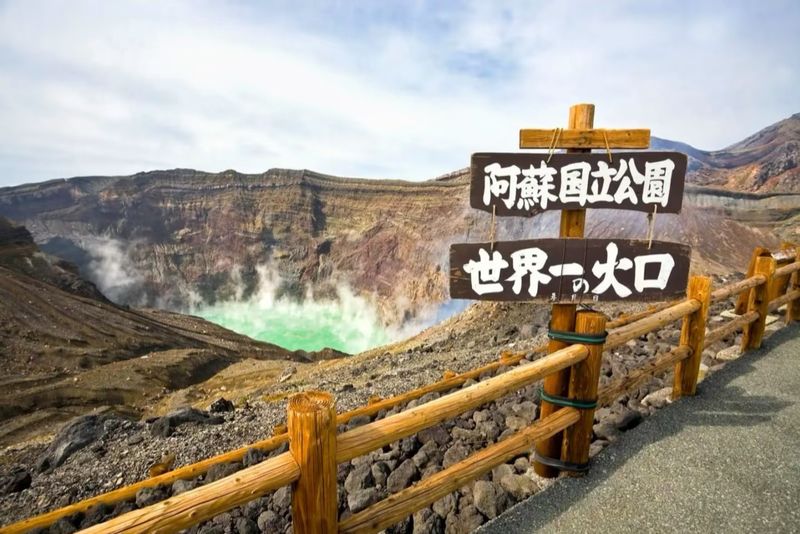 Kyushu: Mount Aso, Kusasenri & Takachiho Gorge Day Tour (Optional Takachiho Boat Ride Experience) - Leaving Hakata for Kyushu’s interior