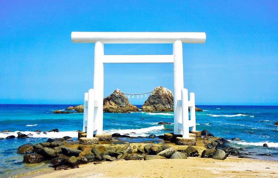 Kyushu Tour From Fukuoka: Itoshima Nature & Coastal Scenery - Starting at Hakata Station at 9:00