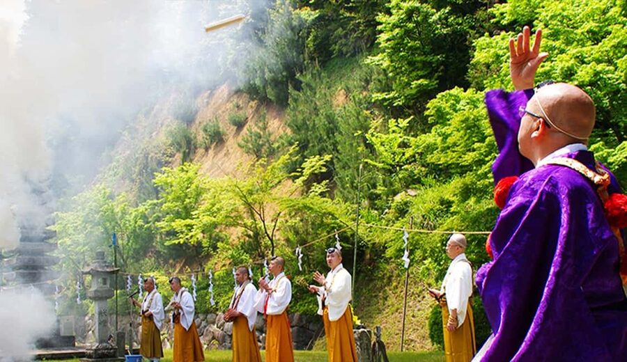 Kyushu Tour From Fukuoka: Itoshima Nature & Coastal Scenery - Shiraito Falls: Cool Air and a Short Forest Walk