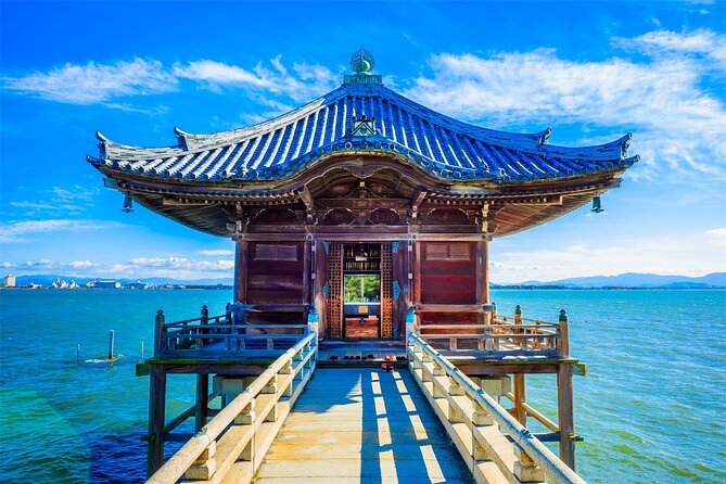 Lake Biwa Tour: Shirahige Shrine, Ukimido ,La Collina Omihachiman - Key points at a glance