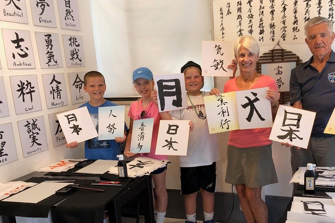 Let's experience calligraphy in YANAKA, Taito-ku, TOKYO !! - Is One Hour Enough?