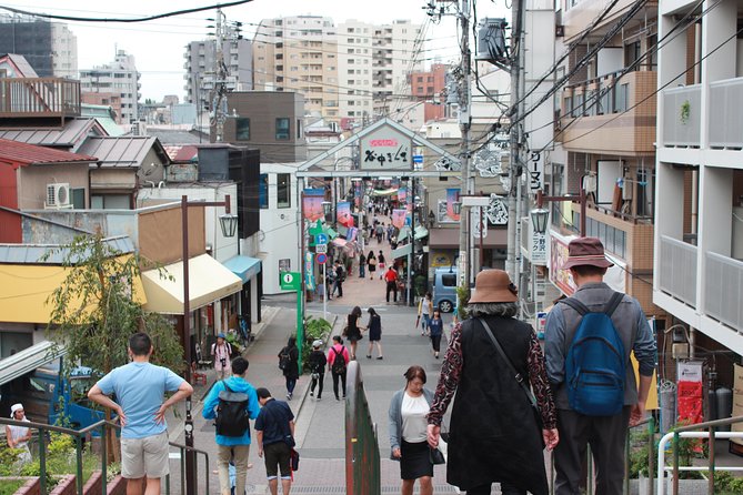 Let's experience calligraphy in YANAKA, Taito-ku, TOKYO !! - Who Will Enjoy This Experience Most?