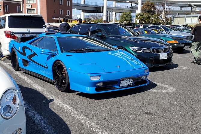 Luxury van Ride to famous car meet up spot Daikoku - Leaving central Tokyo by elevated highway