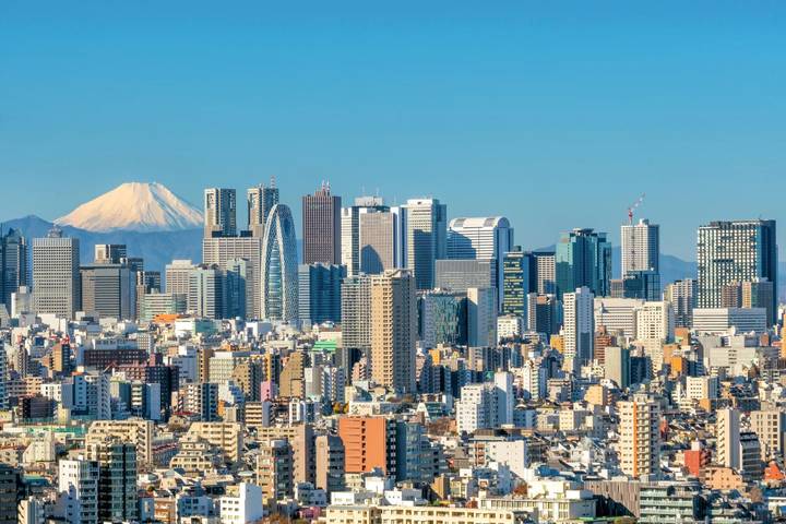 Magic of Japan by Expeditions Gateways - 5-Day Tour from Tokyo Review - Day 3: Fuji views, shrine steps, and spring-fed ponds