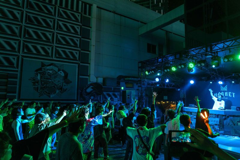MAGNET by SHIBUYA109 - Crossing View & Rooftop Lounge MAG8 Ticket - Finding the rooftop inside MAGNET