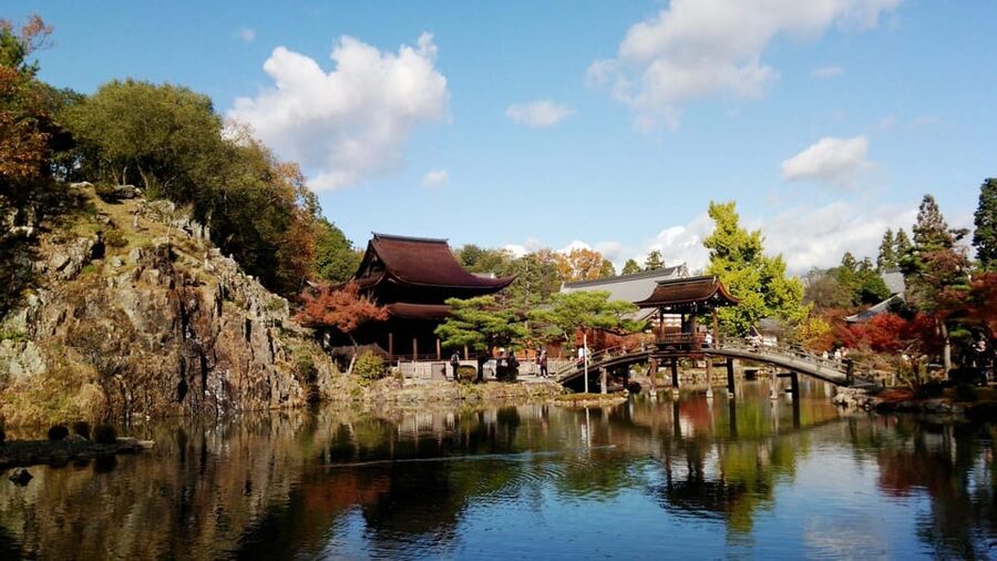 Magome-juku, Tsumago-juku & Ena-kyo 1d Bus Tour from Nagoya - The bilingual bus setup and guide support