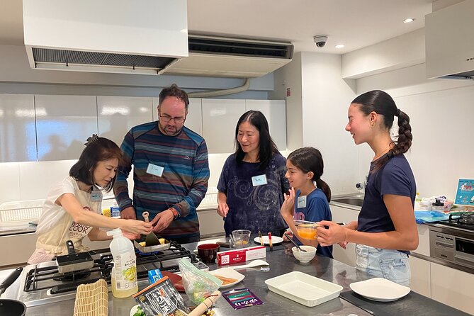 Making a bento box with cute character look in Japan - Why the Small Group Matters