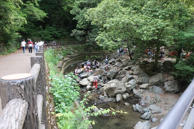 Minoh Waterfall and nature walk through the Minoh Park - Why Minoh makes a good break from Osaka