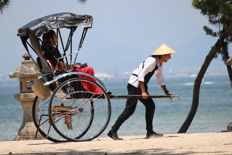 Miyajima: Private Rickshaw Tour to Itsukushima Shrine - What the Full 190-Minute Route Adds