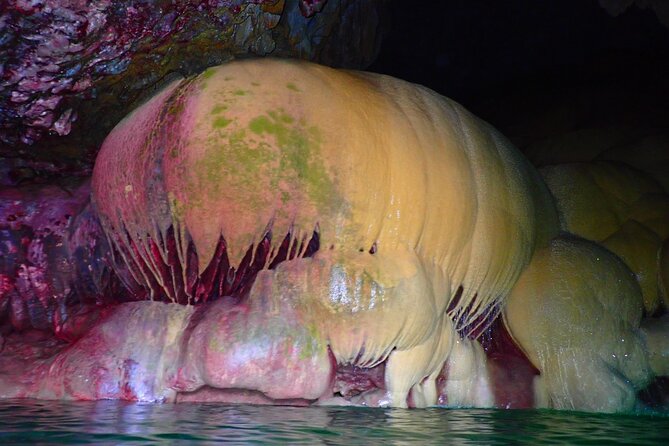 [Miyako Island / Half Day] Pumpkin Limestone Cave & Sea Kayaking - Kayaking back and receiving the photos