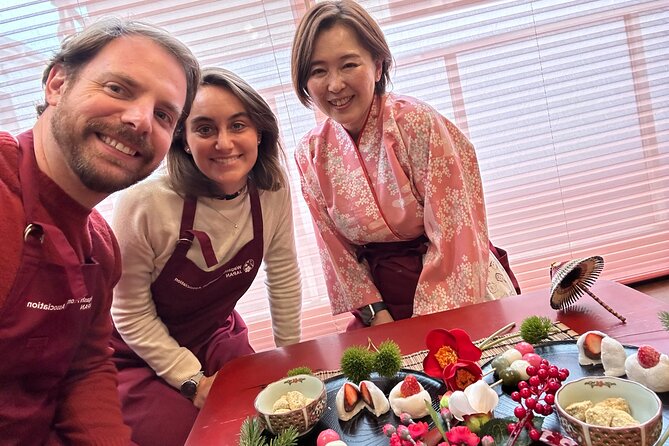 Mochi Sweets Making Class in Tokyo - Tasting your work with green tea