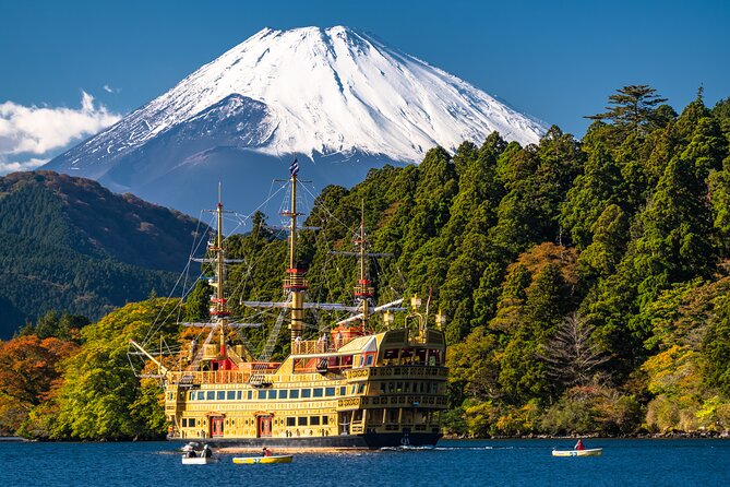 Mt. Fuji 5th Station, Owakudani Ropeway, Pirate Ship plus Outlet shopping! - Sailing Lake Ashi on the Hakone Pirate Ship