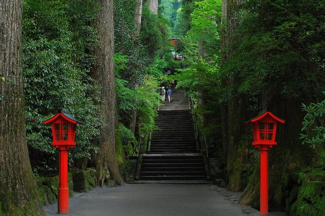 Mt Fuji and Hakone 1-Day Bus Tour Return by Bus - Lake Ashi cruise: a welcome pause