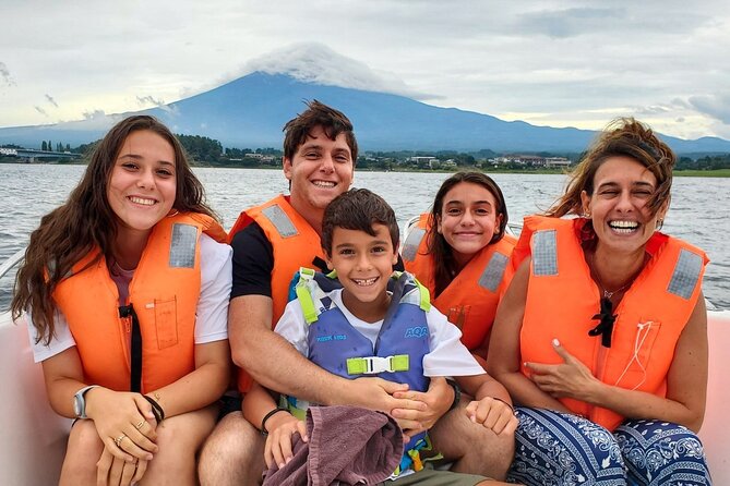 Mt Fuji Area: In-depth Guided Adventure in English or French - Key things to know before booking
