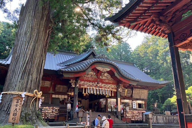 Mt Fuji Area: In-depth Guided Adventure in English or French - Guides, language, and the human side of the day