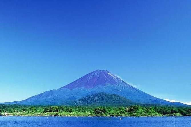 Mt Fuji & Hakone Cruise, Drum Show Bullet Train 1 Day from Tokyo - A short cruise across Lake Ashi