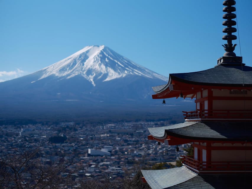 MT.Fuji: Mount Fuji Private day Tour With Guide - Oshino Hakkai and its eight clear ponds