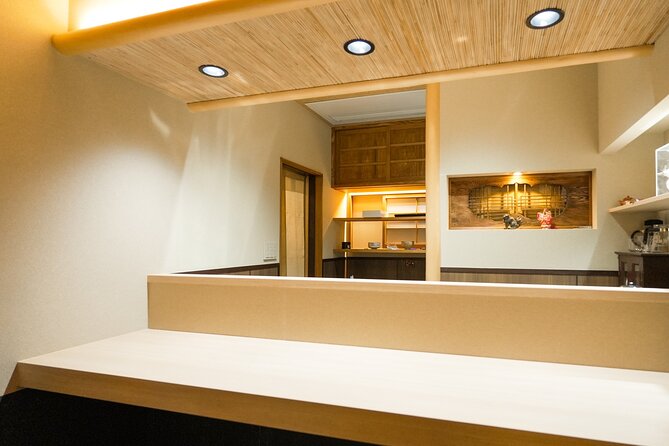 Nara:Tea Tasting&Private Tea Ceremony -Master Matcha Making- - Choosing a favorite for pot brewing