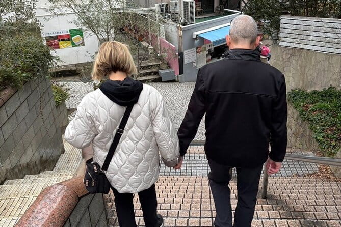 Next-Generation Local Guide: Private Kobe Tour - Why a student guide can improve your Kobe day