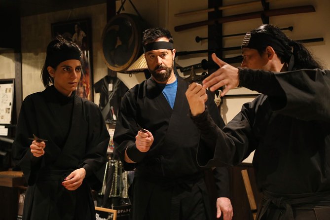 Ninja 2-hour Hands-on Lesson by Japanese master in Kyoto -Medium - Practicing the ninja sword and kunai