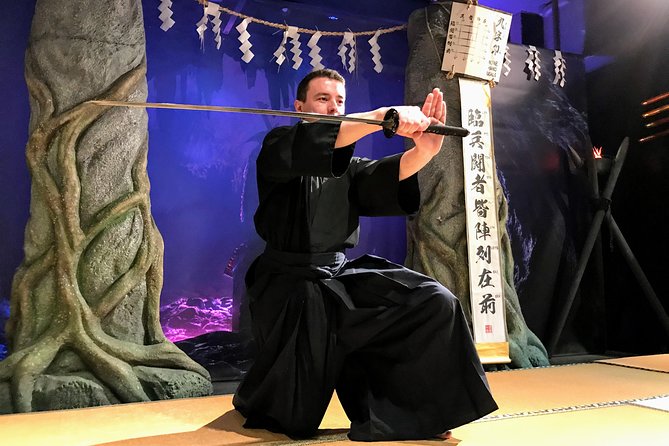 Ninja Samurai 2-hour hands-on lesson by Japanese master in Tokyo - Why the English instruction matters
