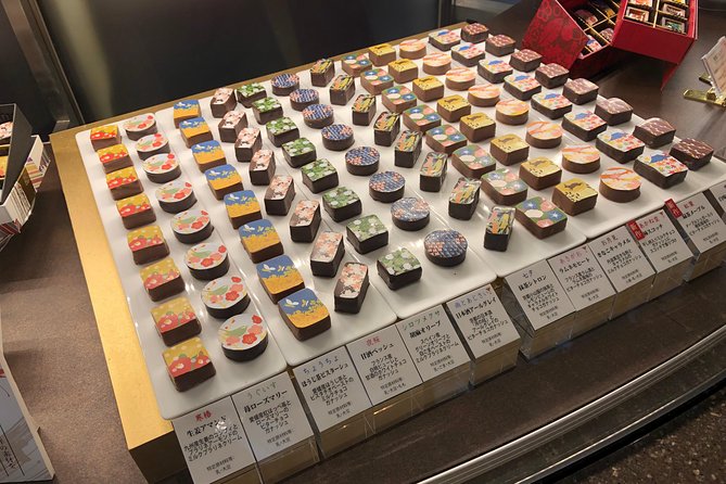 Nishiki Market Walking Food Tour with Local guide - Daimaru Kyoto and the polished world of depachika