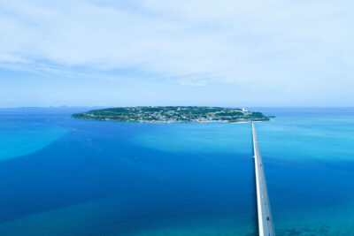 Northern Okinawa: Churaumi Aquarium & Kouri Island & Cape Manza & American Village Day Tour (Departing from Naha & Chatan)