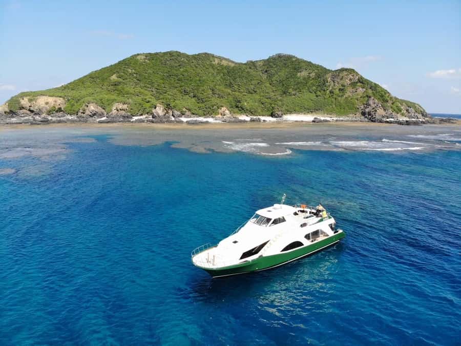 Okinawa: From Naha: Kerama Islands 1-day snorkeling tour - Setting out from Naha toward the Kerama Islands