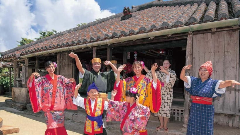 Okinawa: Tropical Dream , Ryukyu Mura, Banta Cafe Bus Tour - Starting in Naha: arrive early and identify the right bus