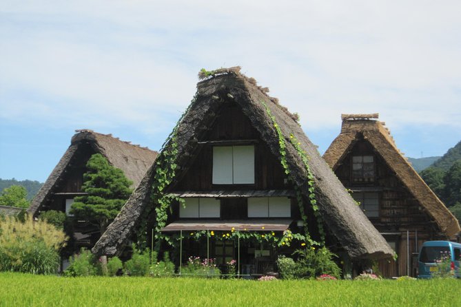[One-day bus tour departing from Kanazawa Station] Shirakawa-go and Gokayama - Two World Heritage Villages Enjoyable Bus Tour - Why this day trip works from Kanazawa
