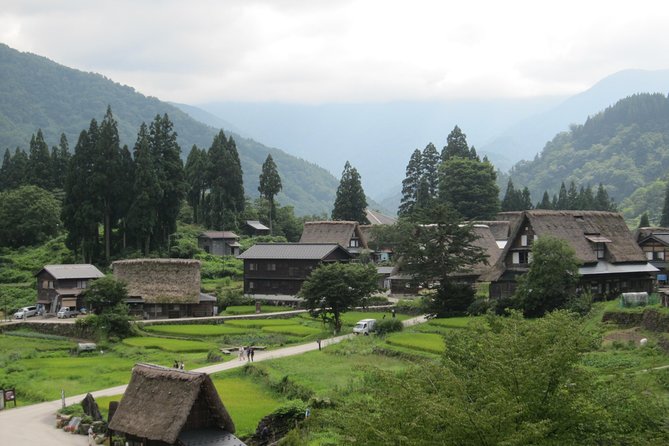 [One-day bus tour departing from Kanazawa Station] Shirakawa-go and Gokayama - Two World Heritage Villages Enjoyable Bus Tour - Ainokura in Gokayama: the calmer half of the day