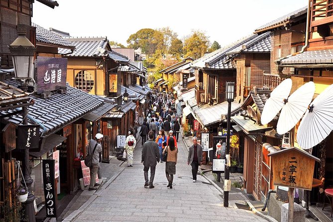 One-Day Tour of Kyoto's Highlights from Osaka/Kyoto - The bus is the practical advantage
