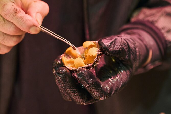 Osaka: 2-Hour Nightlife District Walking & Local Food Culture - Kuromon Market: Osaka’s Kitchen in half an hour