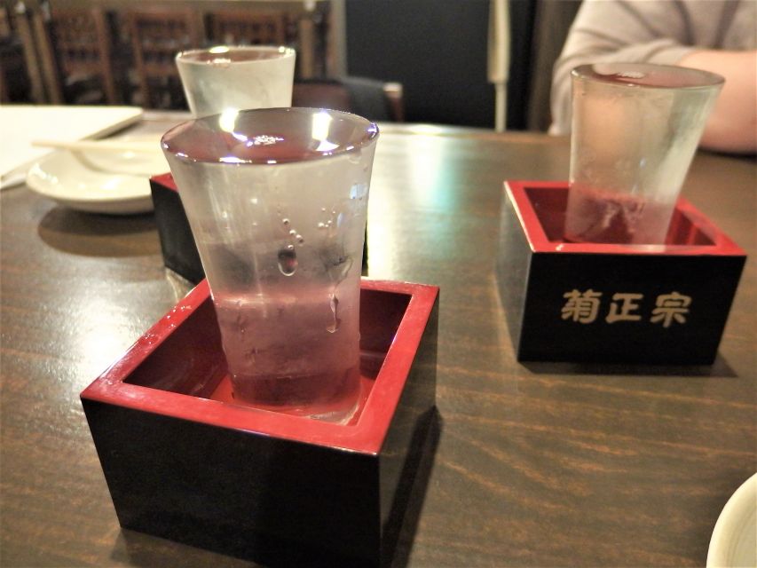Osaka: Bar-Hopping Night Tour in Namba - Dotonbori after dark and the famous Glico sign