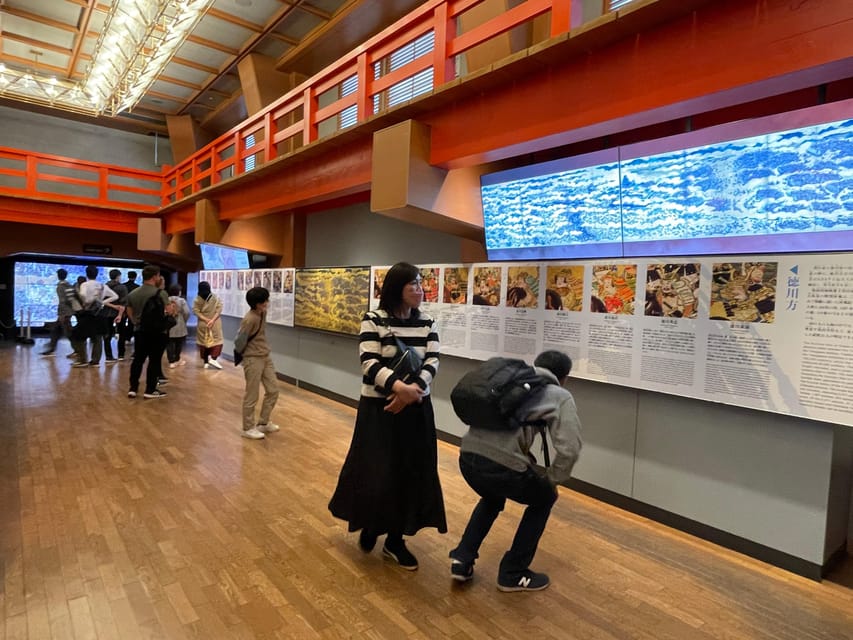 Osaka Castle Guided Tour - The guides are the main strength