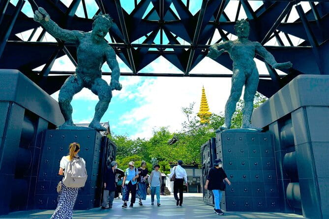 Osaka Castle Walking Tour - Morning timing and the question of going inside