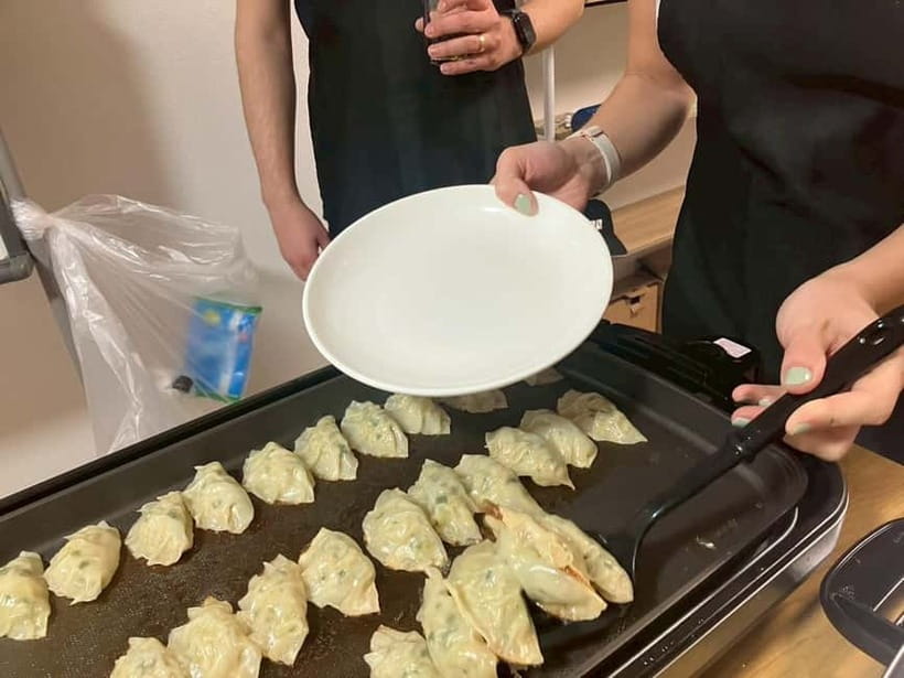 Osaka: Cooking Class Ramen & Gyoza Course in Nanba - Vegetarian and vegan needs