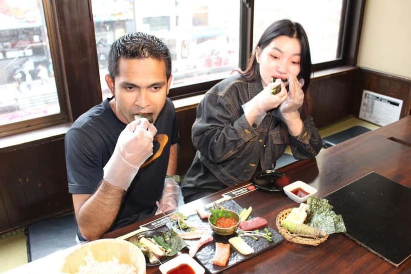 Osaka Dotonbori: Hand Roll Sushi Experience - Who will enjoy this sushi lesson most