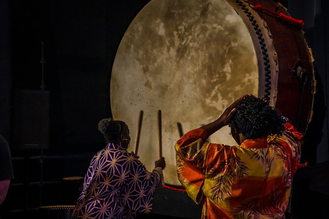 OSAKA:Feel the Power! Learn Taiko Drum from Professionals - Pairing the workshop with Tempozan sights